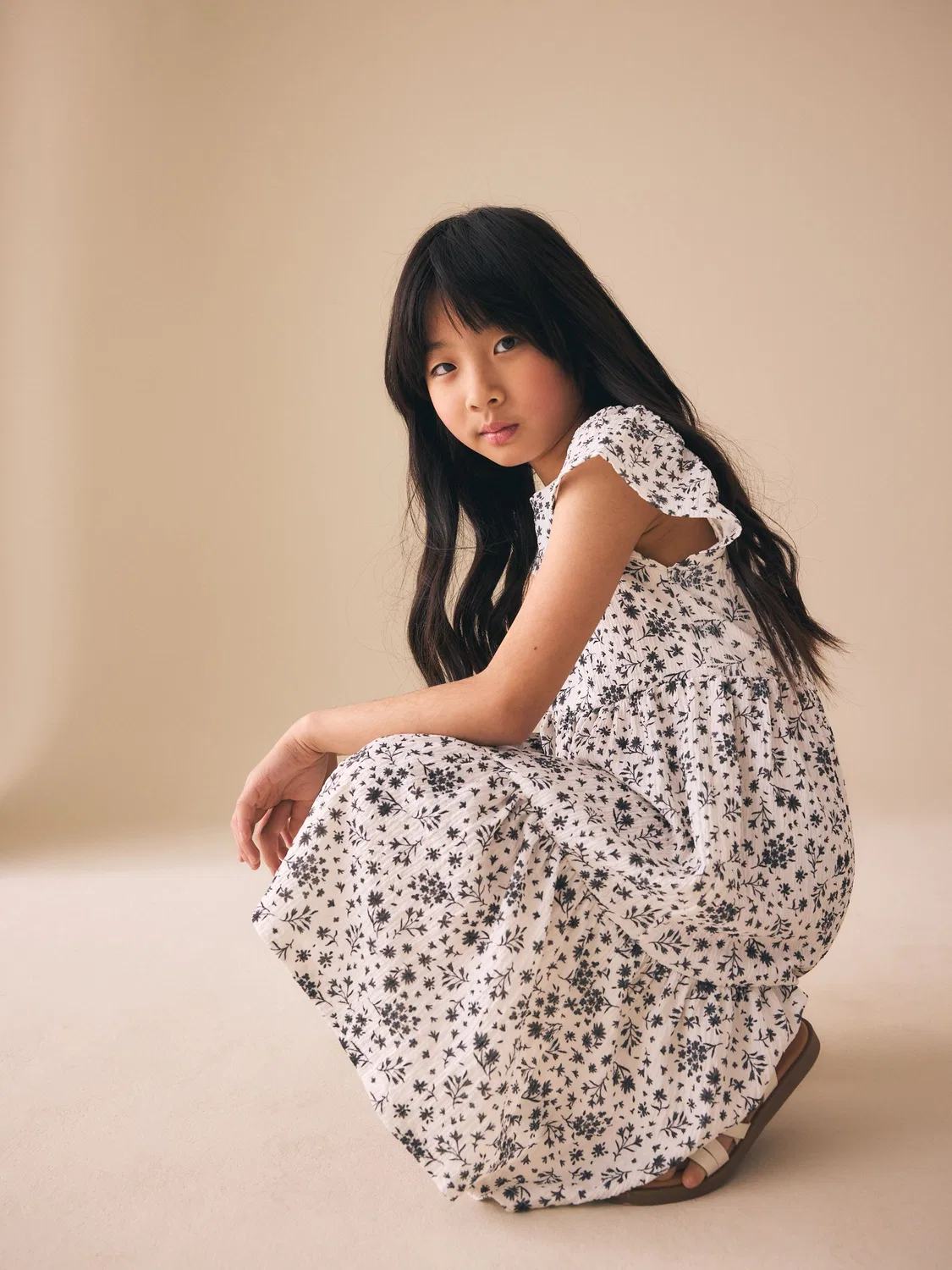 Платье с ангельскими рукавами Monochrome Ditsy Angel Sleeve Crinkle Dress Next, Monochrome Ditsy