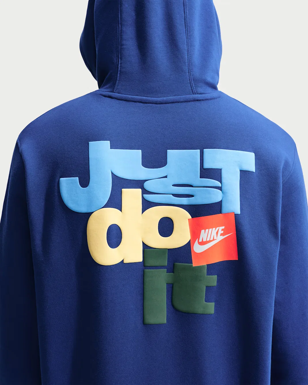 Мужская толстовка с капюшоном из французского махрового трикотажа Nike Club, Deep Royal Blue/Deep Royal Blue/White — фото 2