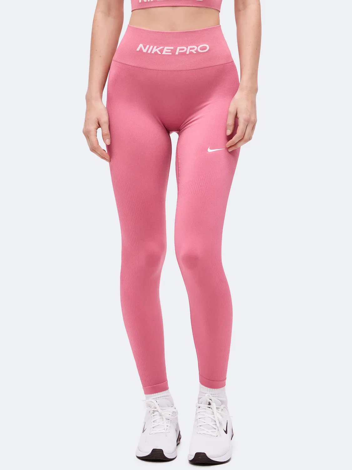 Спортивные легинсы NIKE Nike Pro в цвете Pitaya — фото 2