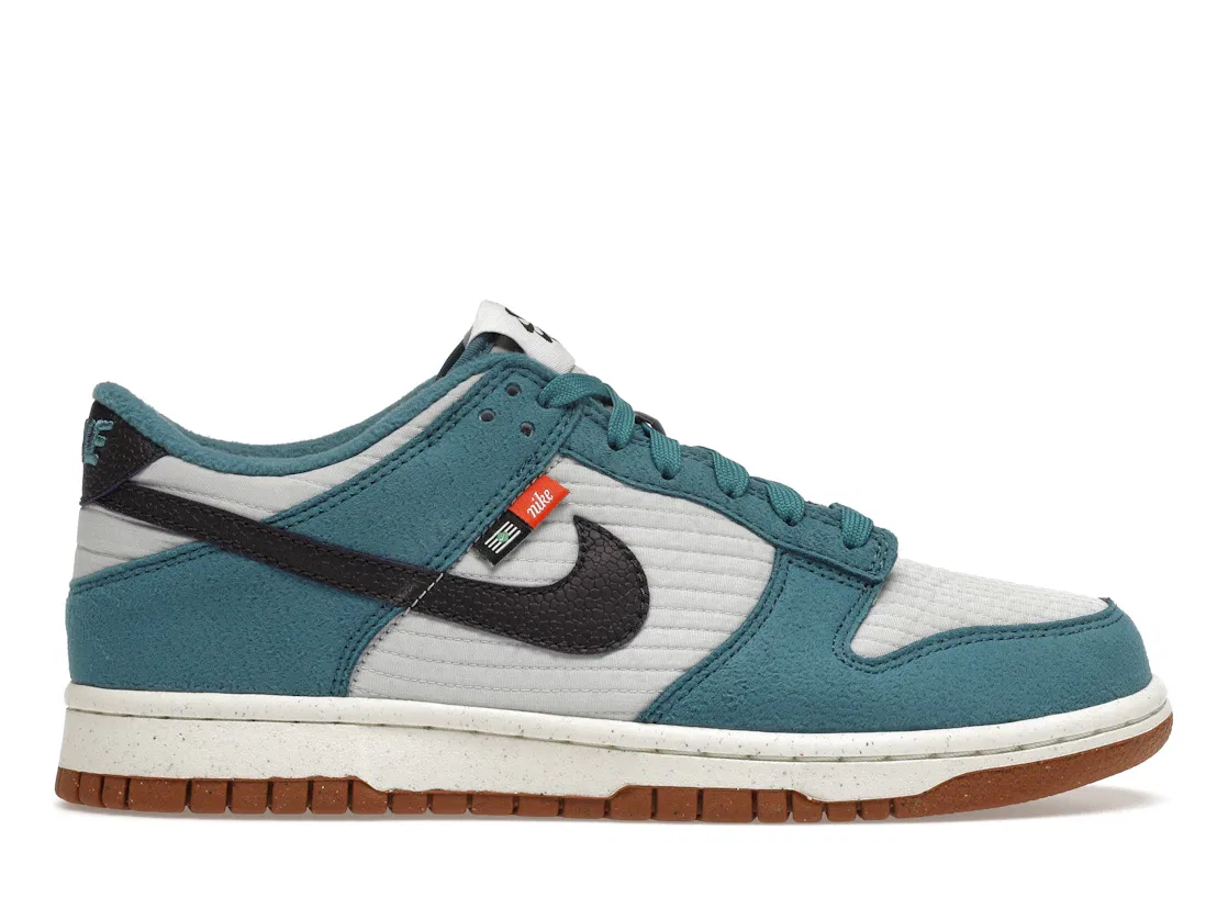 Детские кроссовки Lifestyle Nike Dunk Low SE, Rift Blue/Grey Fog/Sail/Cave Purple