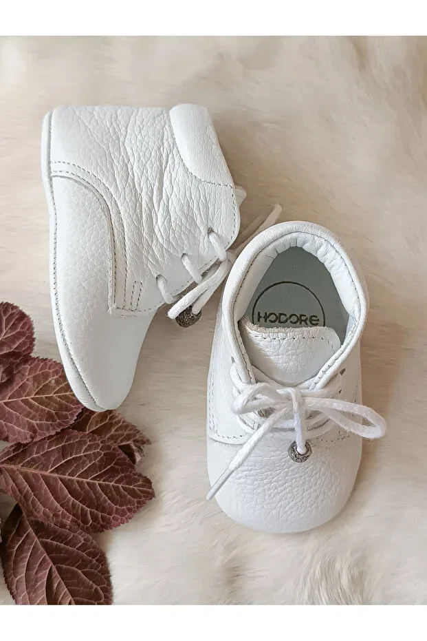 Детские ботиночки для новорожденных кожаные White Hodore, White