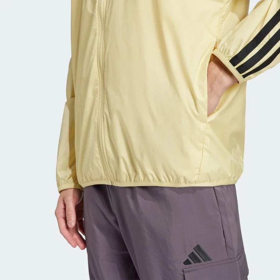 Ветровка с длинным рукавом Sportswear Essentials 3-Stripes adidas, Желто-черный — фото 4