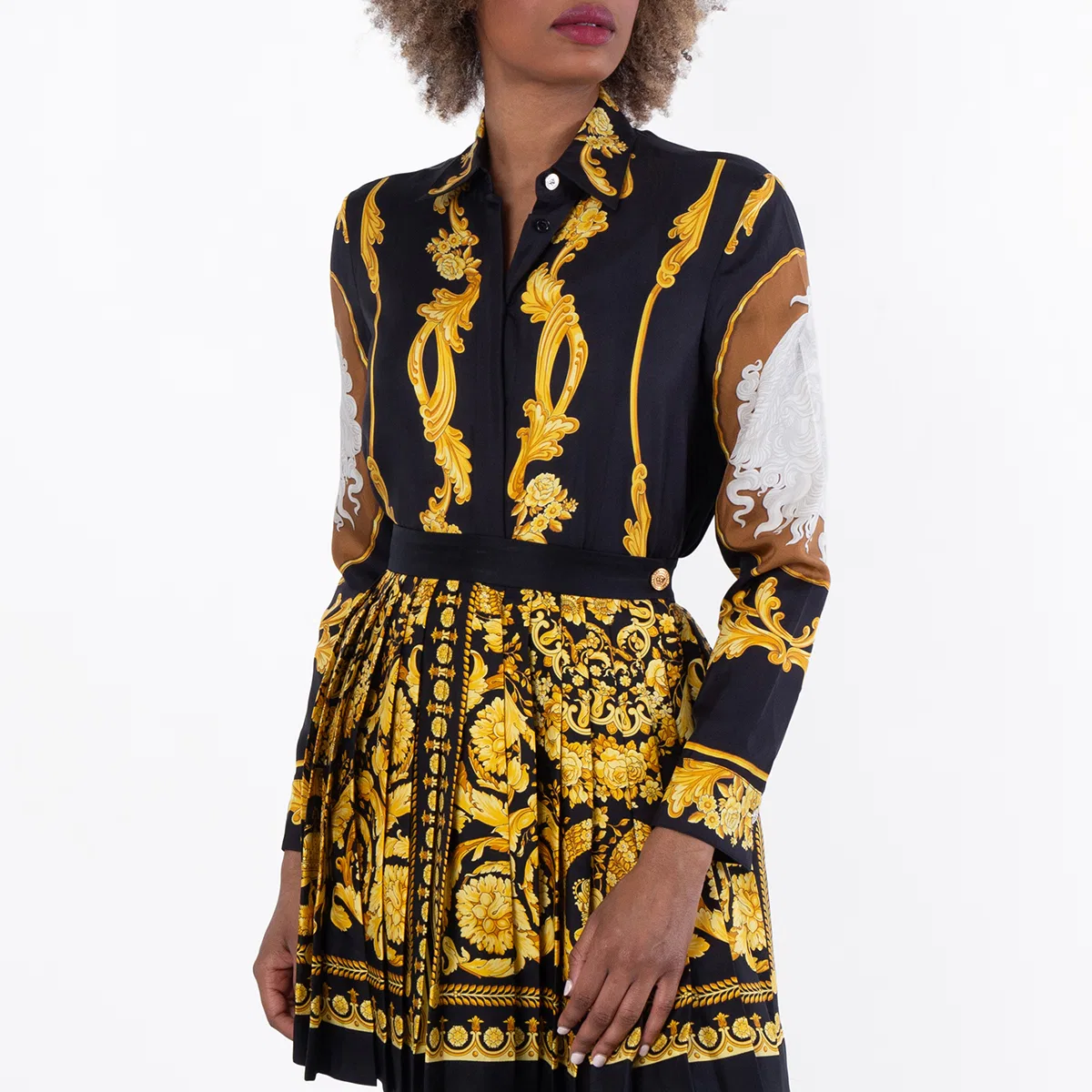 Рубашка на пуговицах с принтом Cameo Silk Versace, Black/Gold