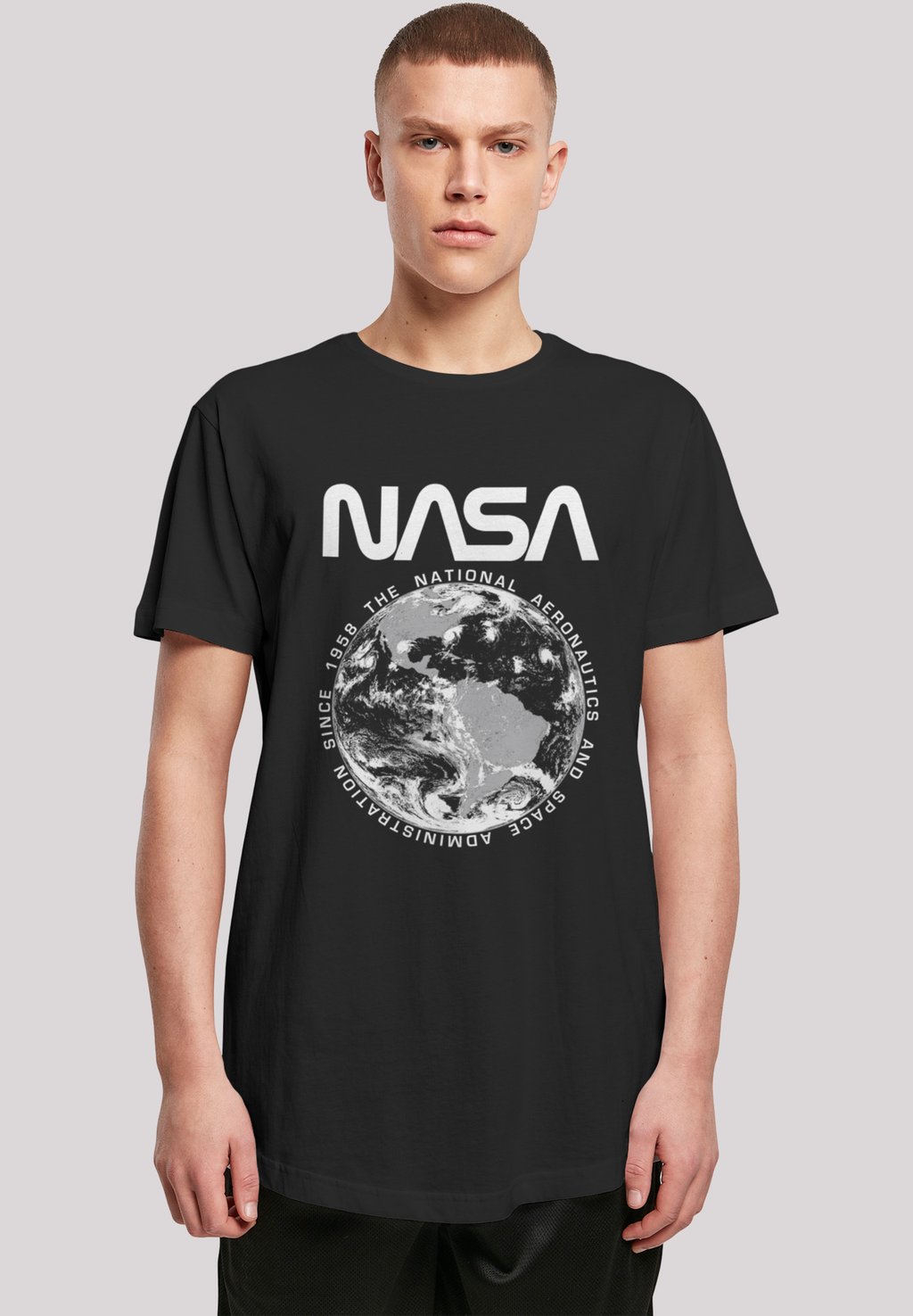 

Футболка с принтом F4NT4STIC, черный