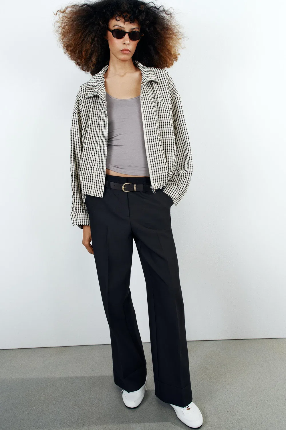 Брюки с поясом и подвернутыми штанинами ZARA, Black