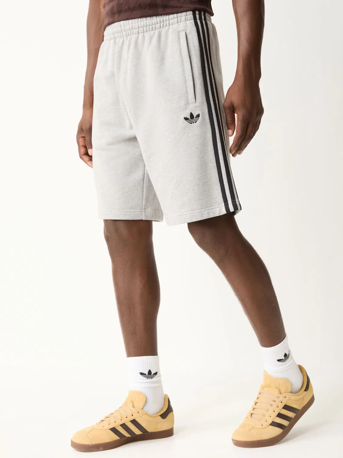 Шорты с тремя полосками adidas Originals, серый/черный
