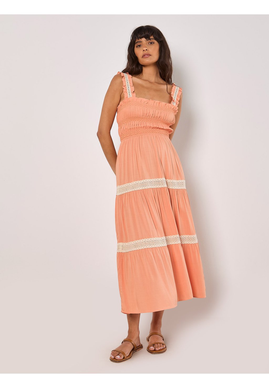 

Повседневное платье TIERED Apricot, коралловый