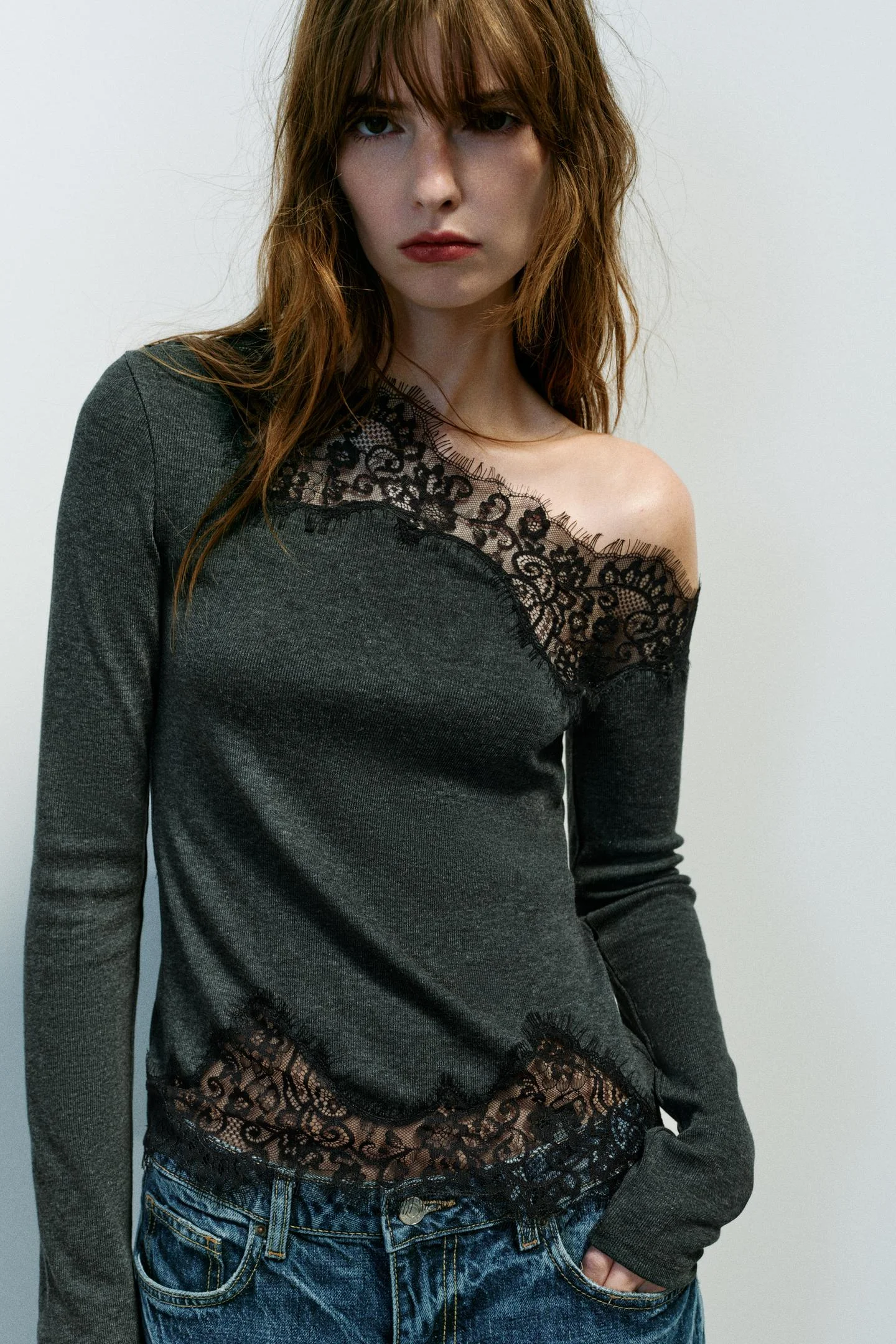 Топ Zara асимметричный с кружевом, темно-серый