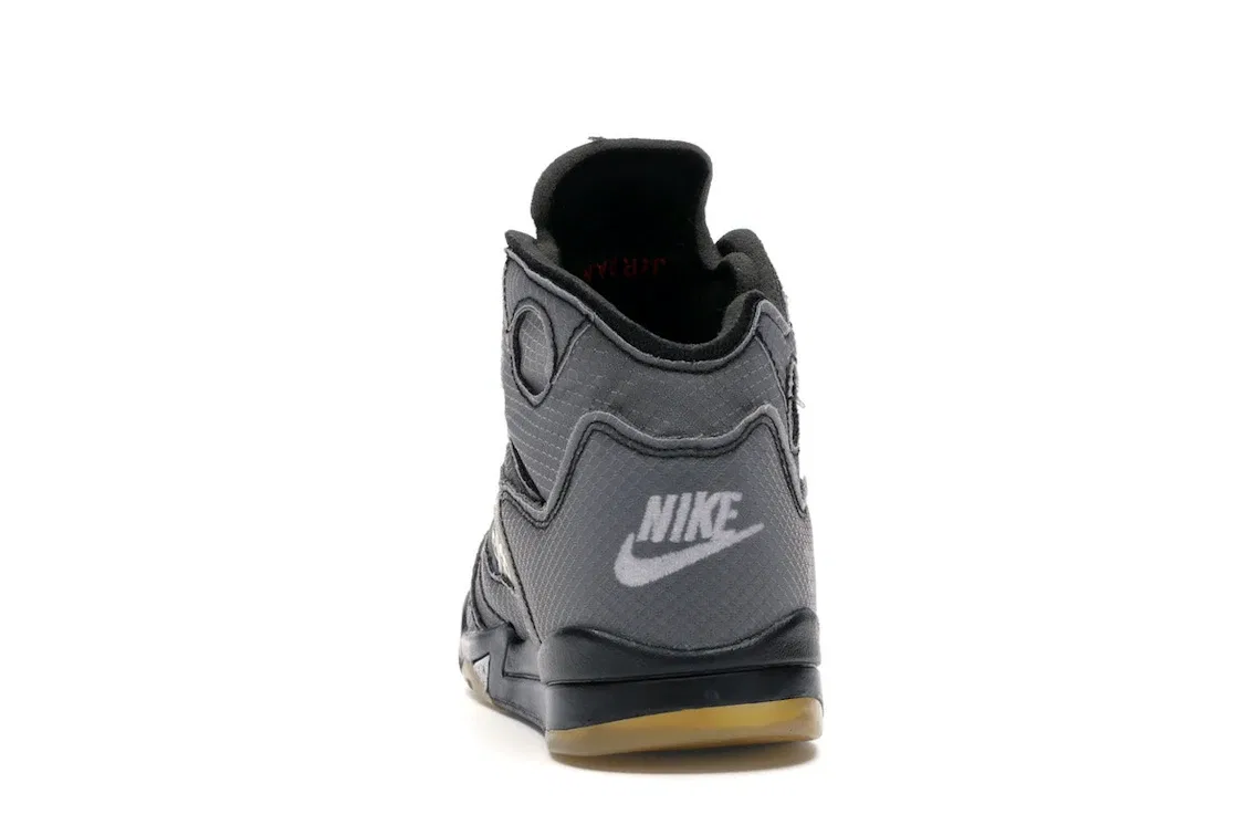 Детские кроссовки Lifestyle с принтом Jordan 5 Retro, Black/Muslin-Fire Red — фото 4