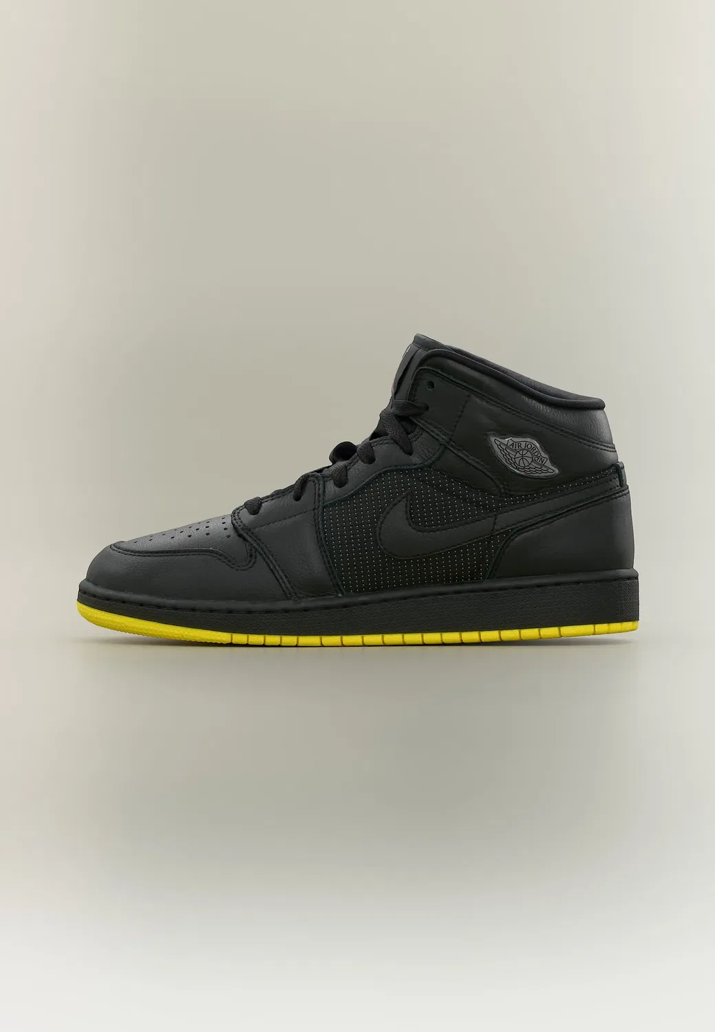 Air 1 mid se унисекс - высокие кроссовки Jordan, Black/Silver-Coloured/Opti Yellow