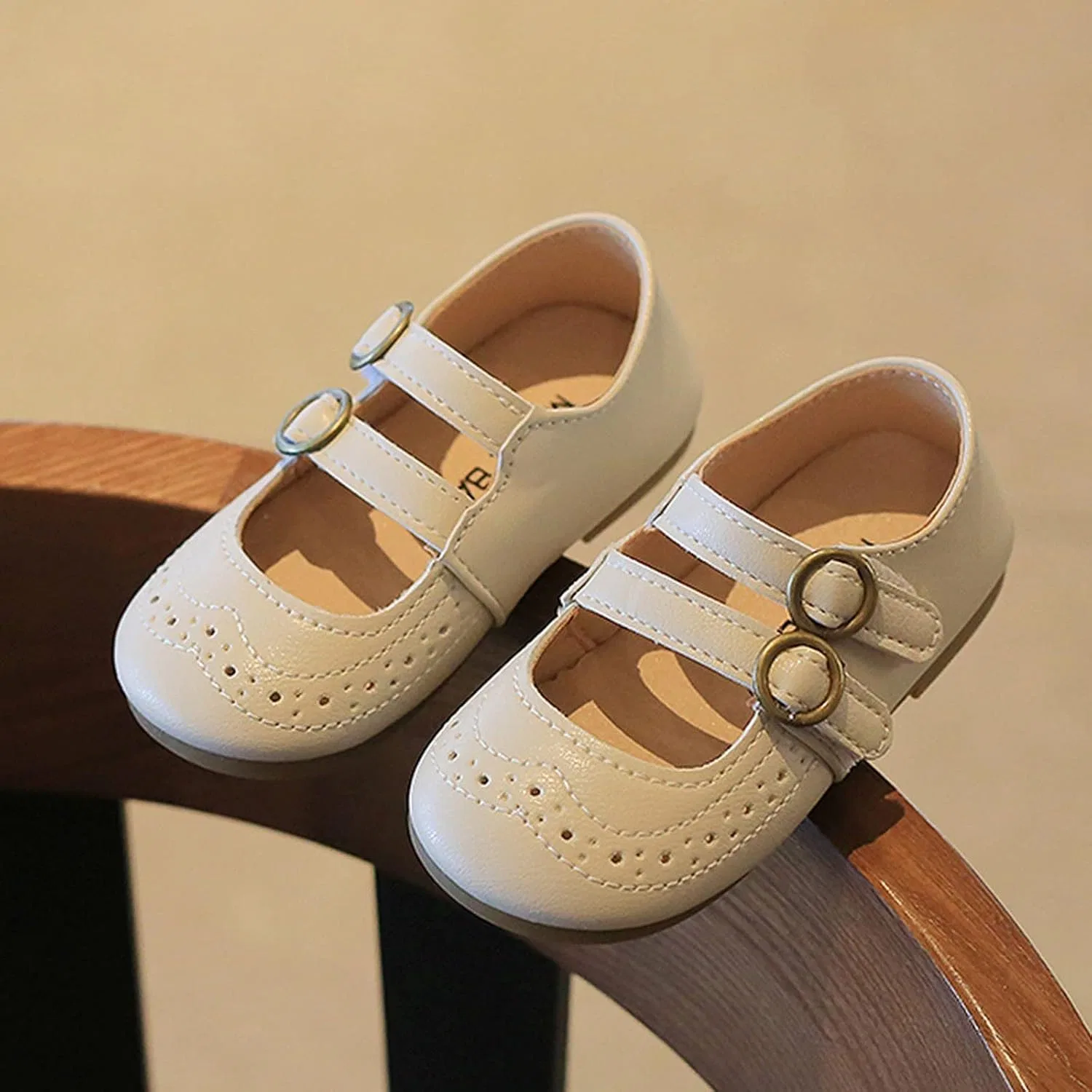 Детские ботинки для девочек с перфорацией Link Shoes Summer And Autumn, Beige — фото 2