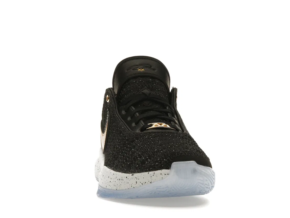 Детские кроссовки для мальчиков Nike LeBron 20, Black/Metallic Gold/White/Pure Platinum — фото 2