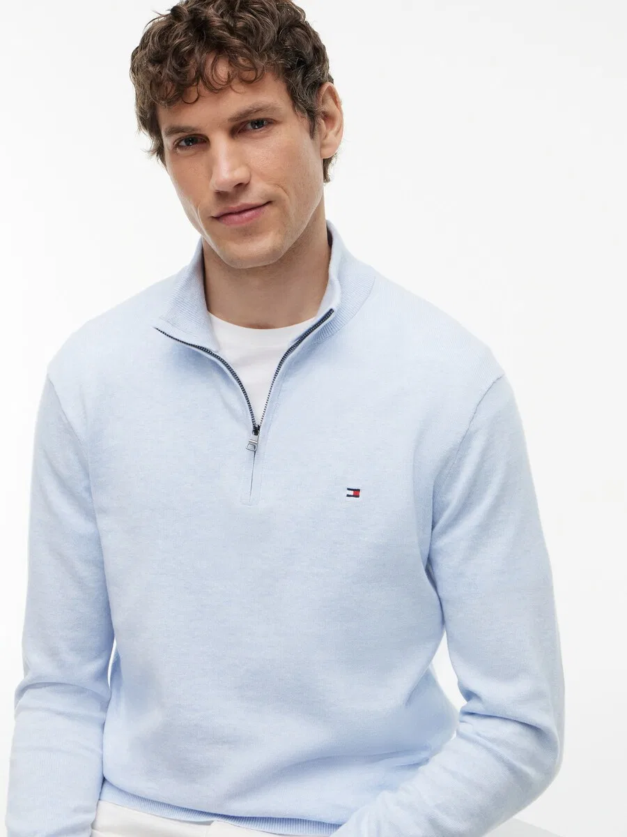 Свитер TOMMY HILFIGER 'ESSENTIAL' пастельно-голубого цвета — фото 3