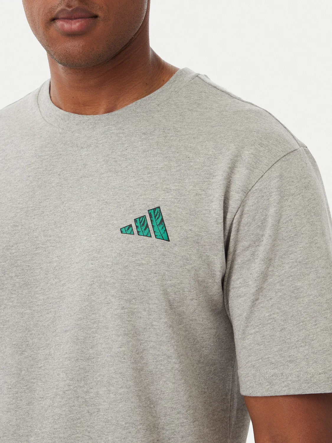 Мужская футболка стандартного кроя Taste Of Victory Pasta Graphic Adidas, светло-серый — фото 4