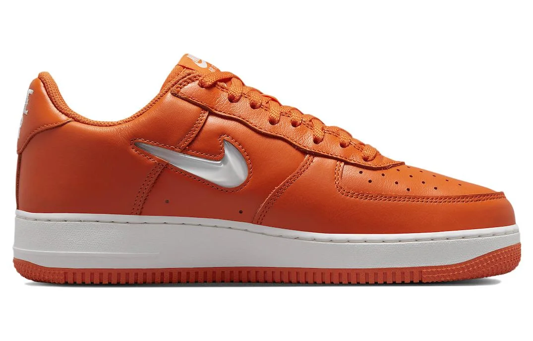Кроссовки Nike Air Force 1 Low Retro Unisex, оранжевый — фото 2