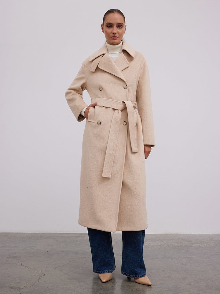 

BGN Переходное пальто бежевого цвета