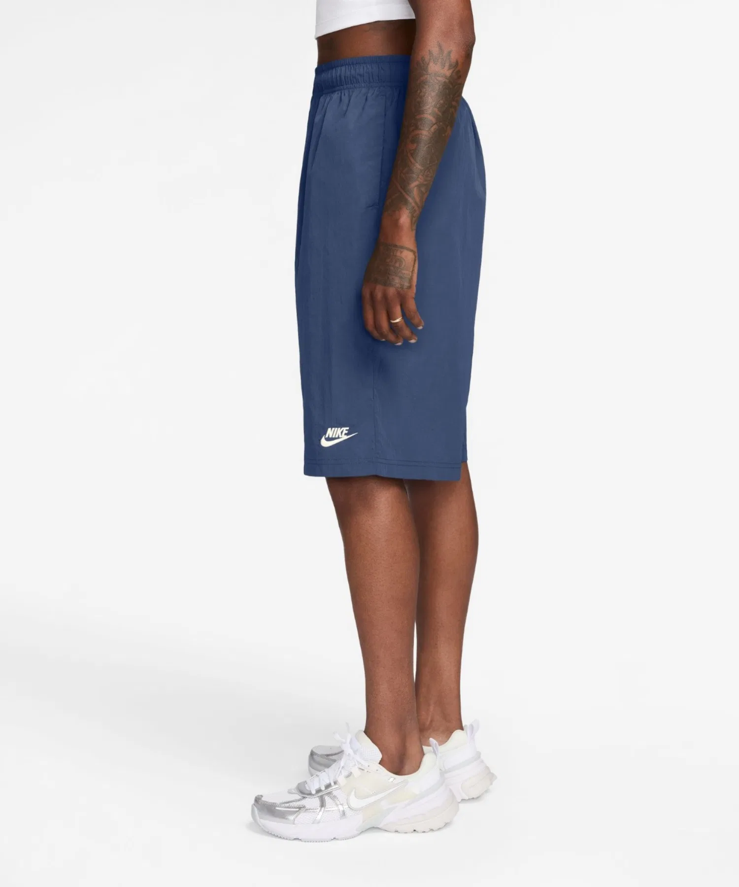 Женские шорты Nike Sportswear Mid-Rise Loose Knee-Length Shorts — фото 3
