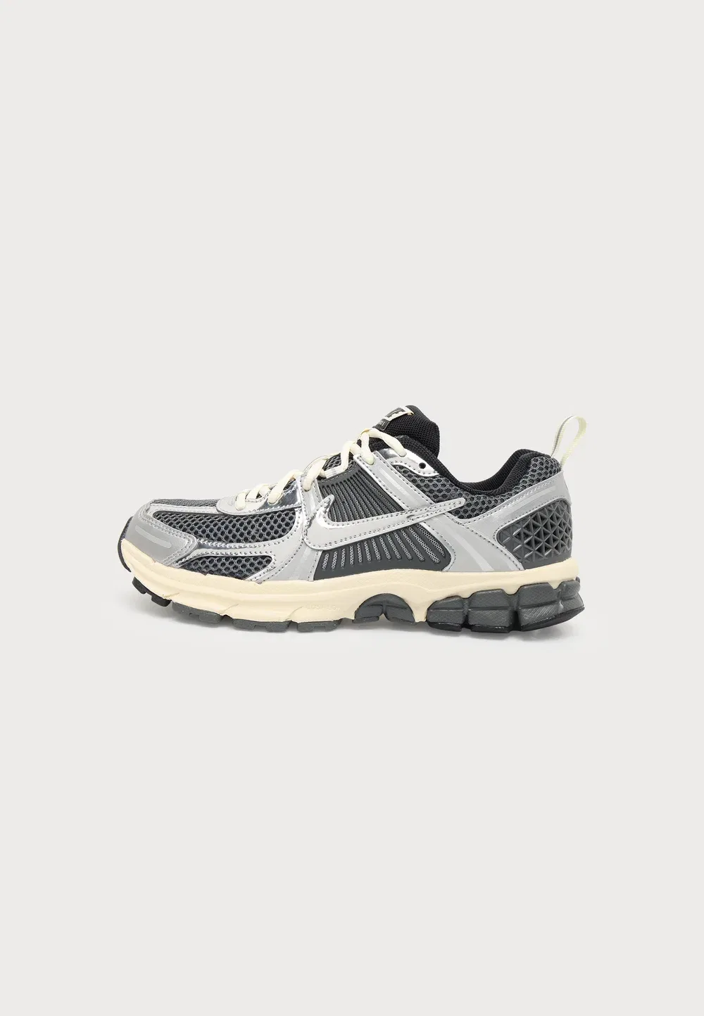 Кроссовки Vomero унисекс Nike Sportswear, Vast Grey/Metallic Silver/Silver Lilac/White