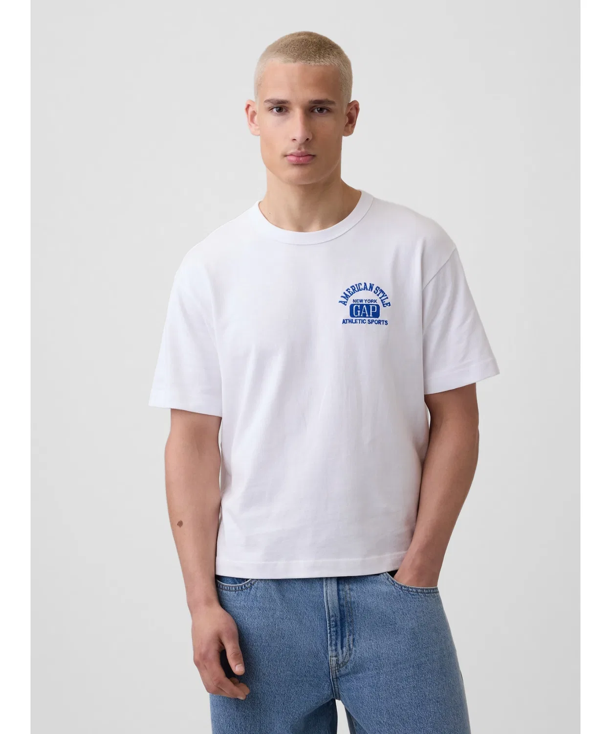 Женская футболка с длинным рукавомс принтом GAP Logo Relaxed Fit, белая — фото 3