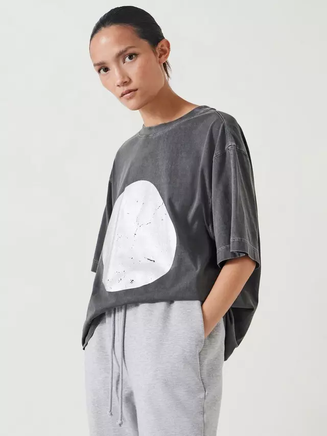 

Футболка HUSH Metallic Print Oversized, цвет grey bing