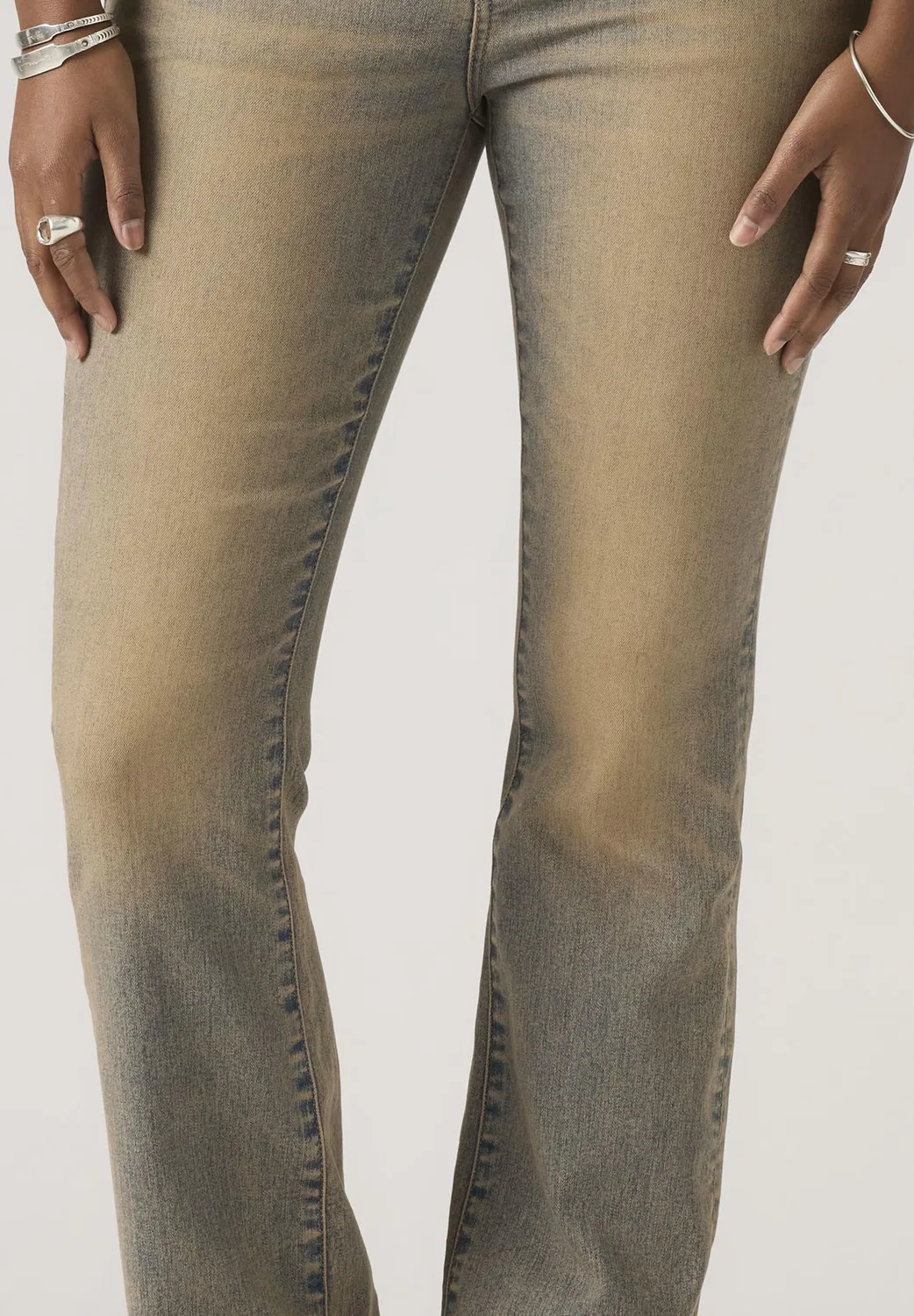 Женские джинсы с высокой посадкой и клешем от колена Levi's, In the Dust 725 — фото 2
