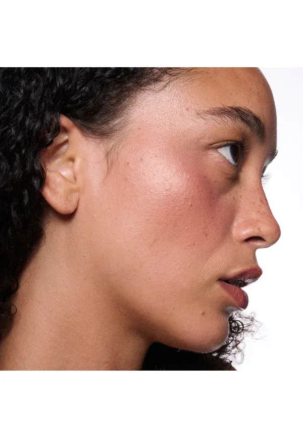 Пудровая румяна Skinfinish Colourstruck Mac, Peach Twist, 4.5 г, цвет peach twist — фото 3