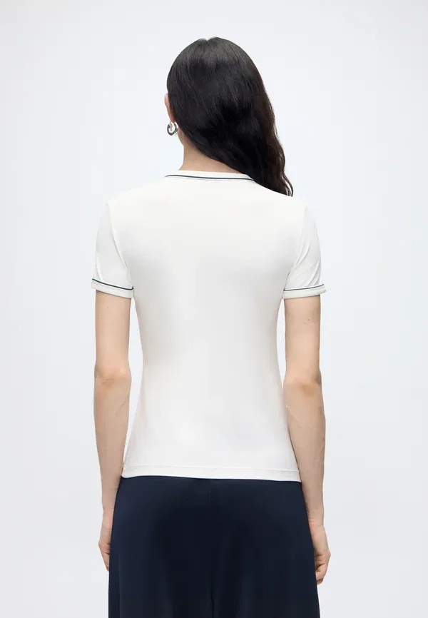 Футболка Lacoste Классическая, Однотонная, Белая — фото 3