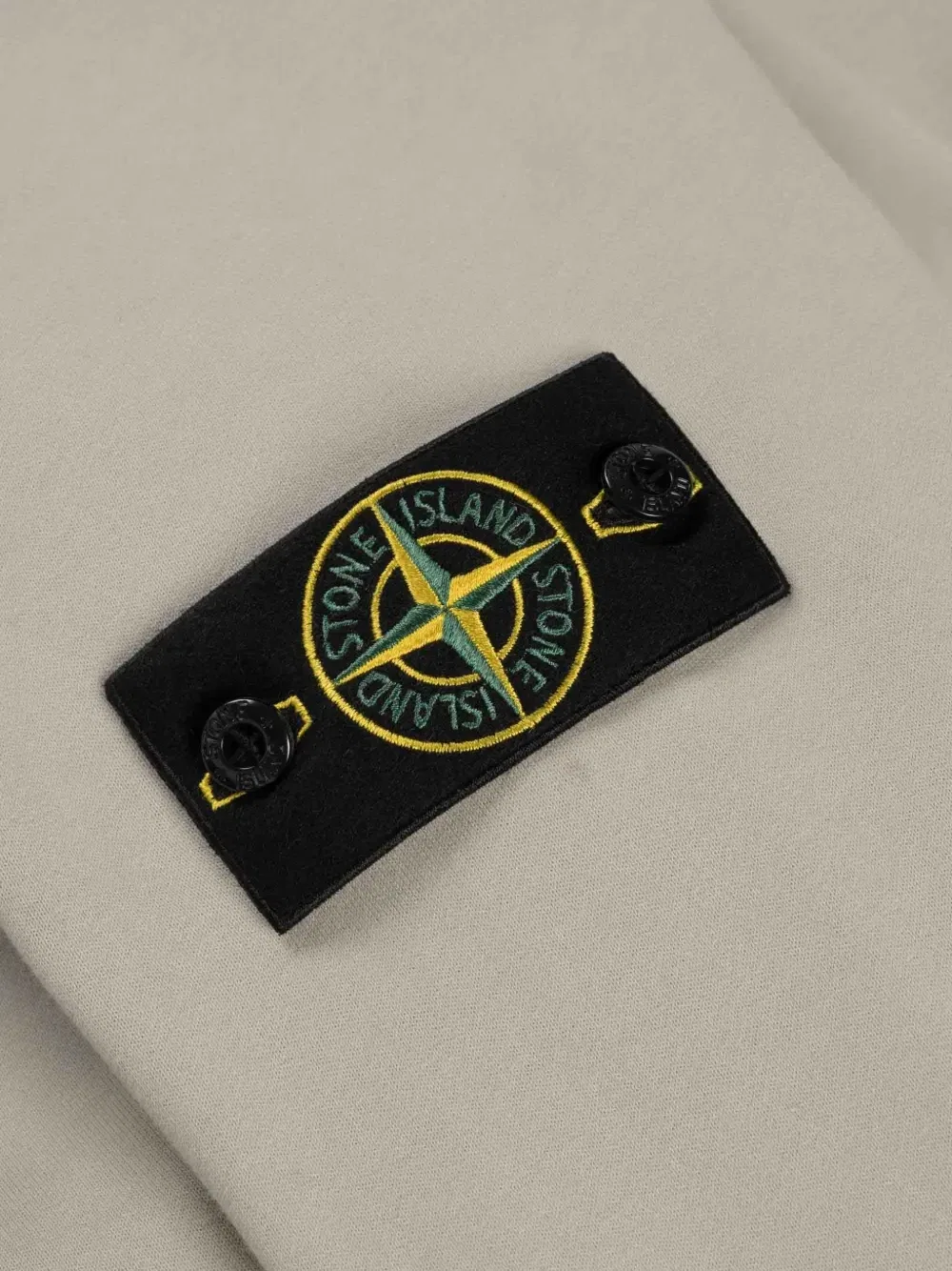 Свитер с нашивкой-логотипом Stone Island, бежевый — фото 2
