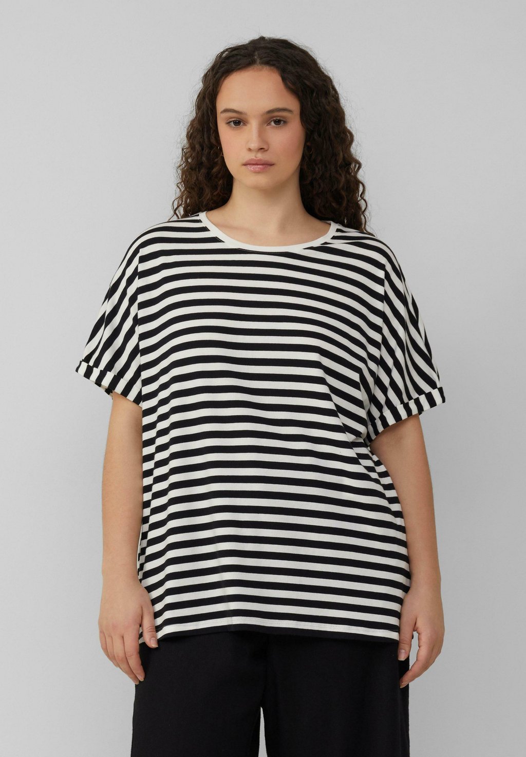 

Футболка с принтом LOCKER GESCHNITTENES QS, черный