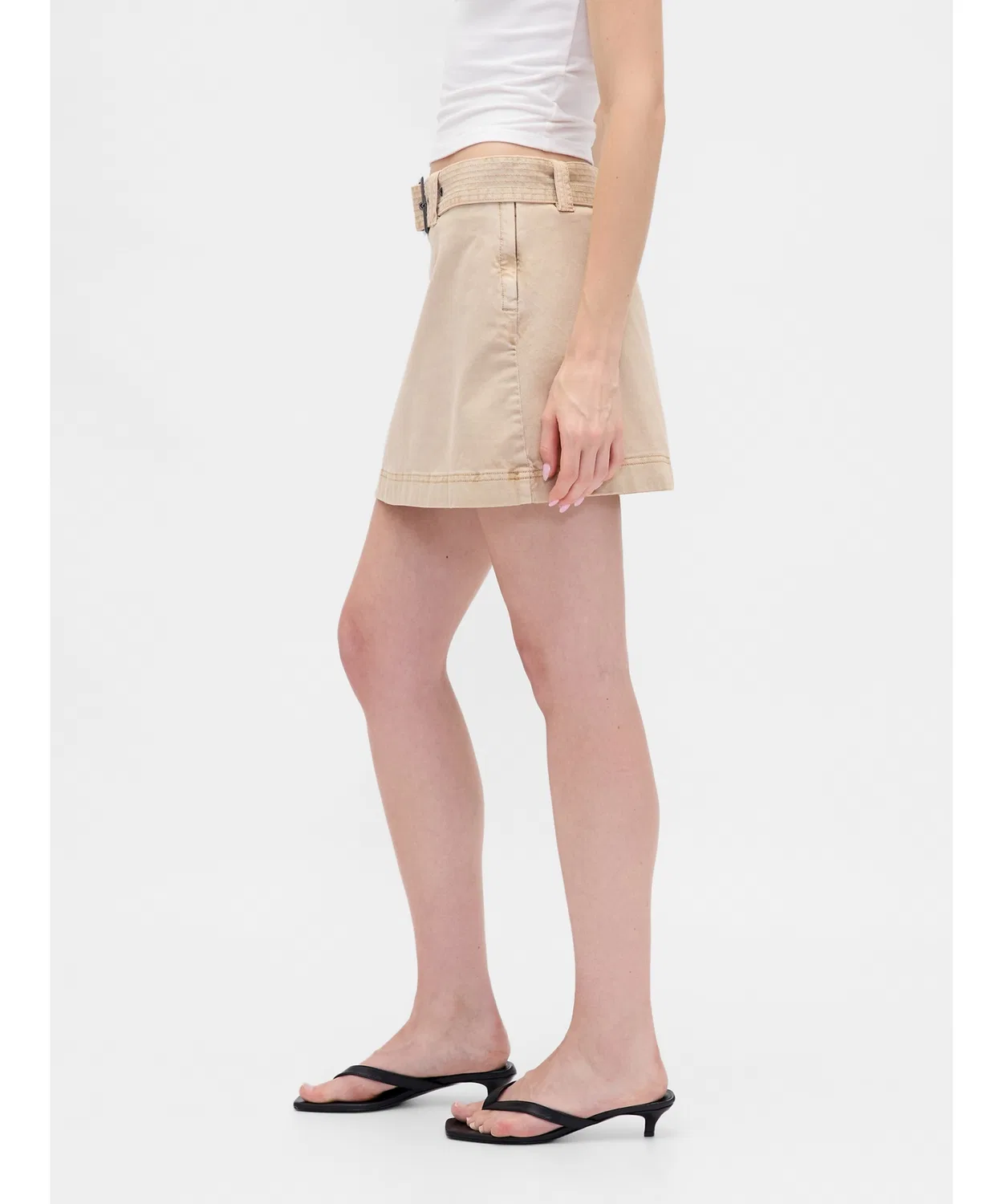 Женская мини-юбка-шорты с поясом, модель Belt Mini Skort GAP, Beige — фото 4
