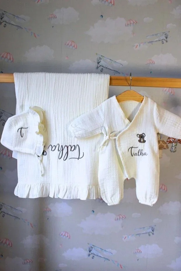 Детский комплект для новорожденных хлопковый Koala patterned personalized 6-piece newborn set Babiesfirst, White