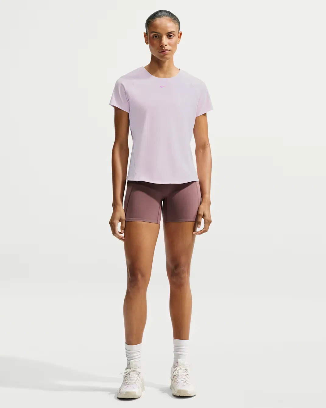 Женская футболка с коротким рукавом Dri-FIT Nike Universa, Bleached Lilac/Pink Rise — фото 4