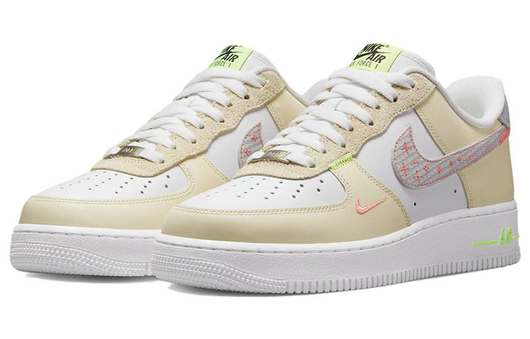 Кроссовки Nike Air Force 1 '07 LV8', кремовый/зеленый — фото 3