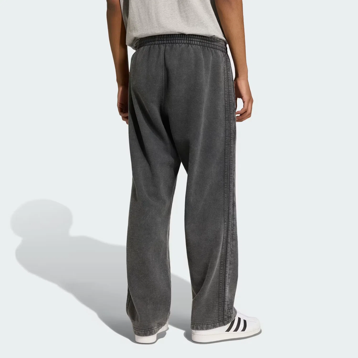 Мужские спортивные штаны свободного кроя из флиса Trefoil Essentials Adidas Originals, черный — фото 2