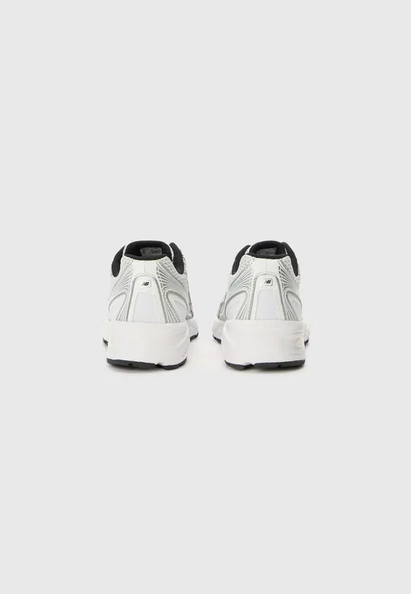 Кроссовки дышащие New Balance, серебристый — фото 3