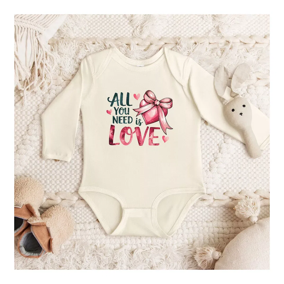 Детский боди с длинным рукавом All You Need Is Love Coquette The Juniper Shop, Natural — фото 2