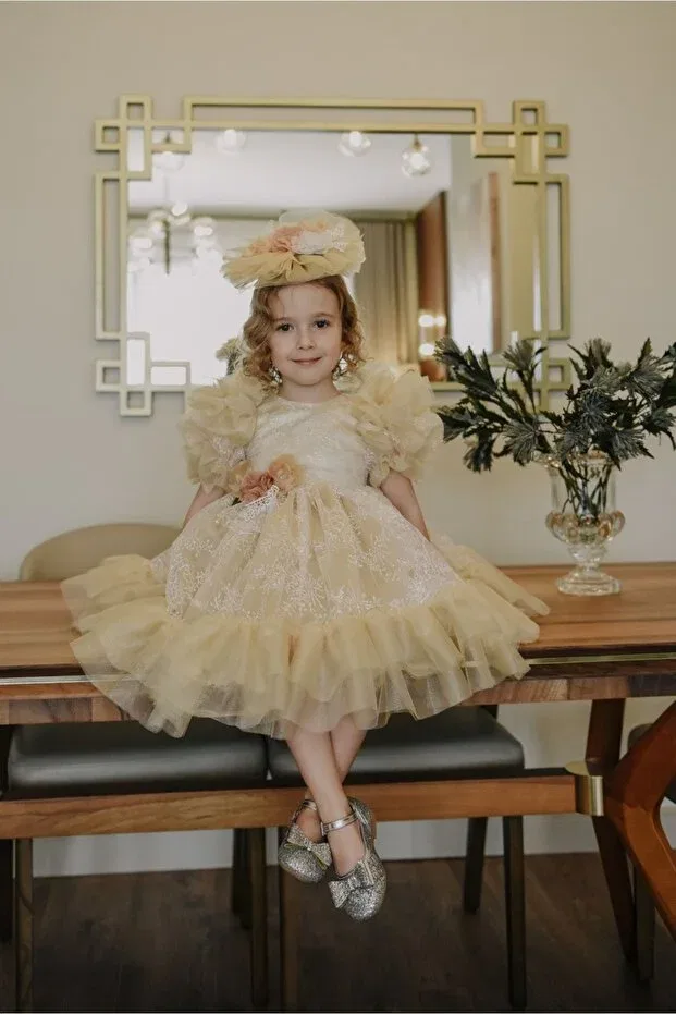 Детское платье для девочек с длинным рукавом Special Design Girls' Formal Dress With Crown Accessory Graduation Dress Mialora Exclusive By Emel Ebru Özdemir, Sarı