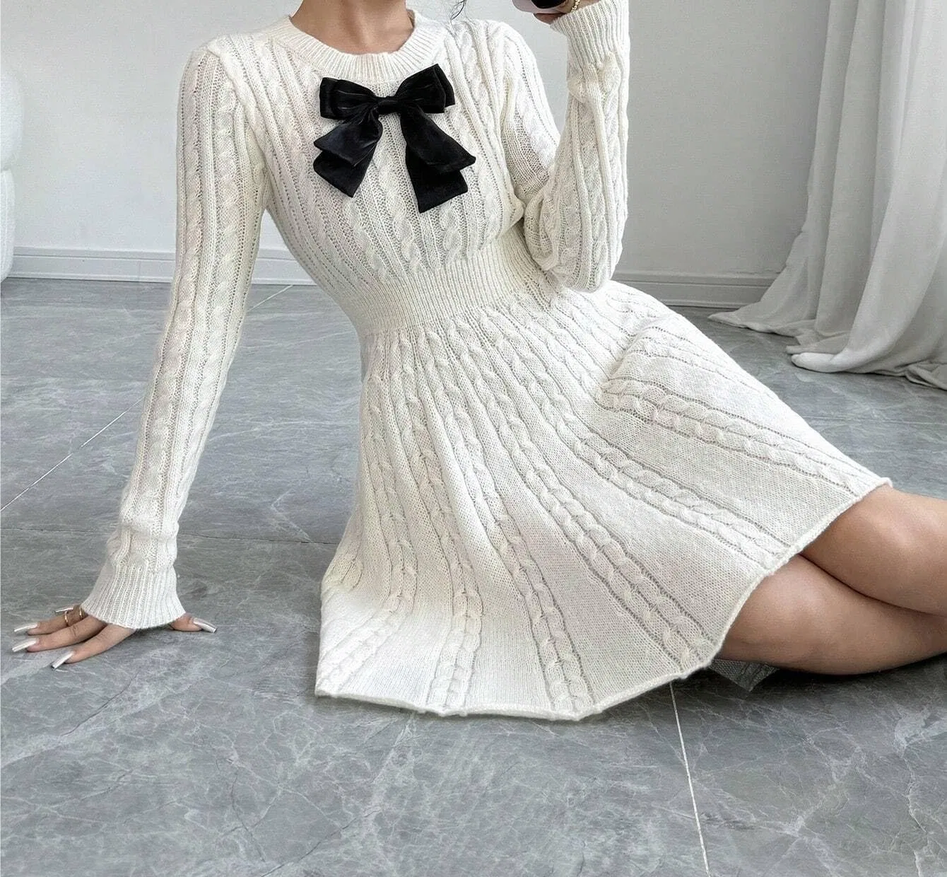 Женское платье с бантом на талии кабельной вязки, Beige — фото 4