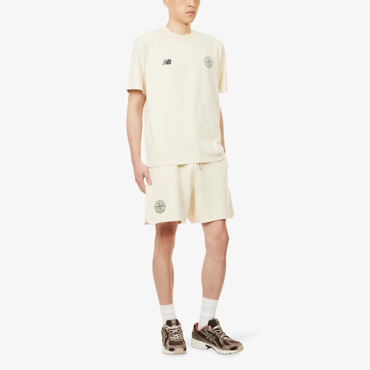 Хлопковые спортивные шорты Stone Island x New Balance с логотипом, слоновая кость — фото 2