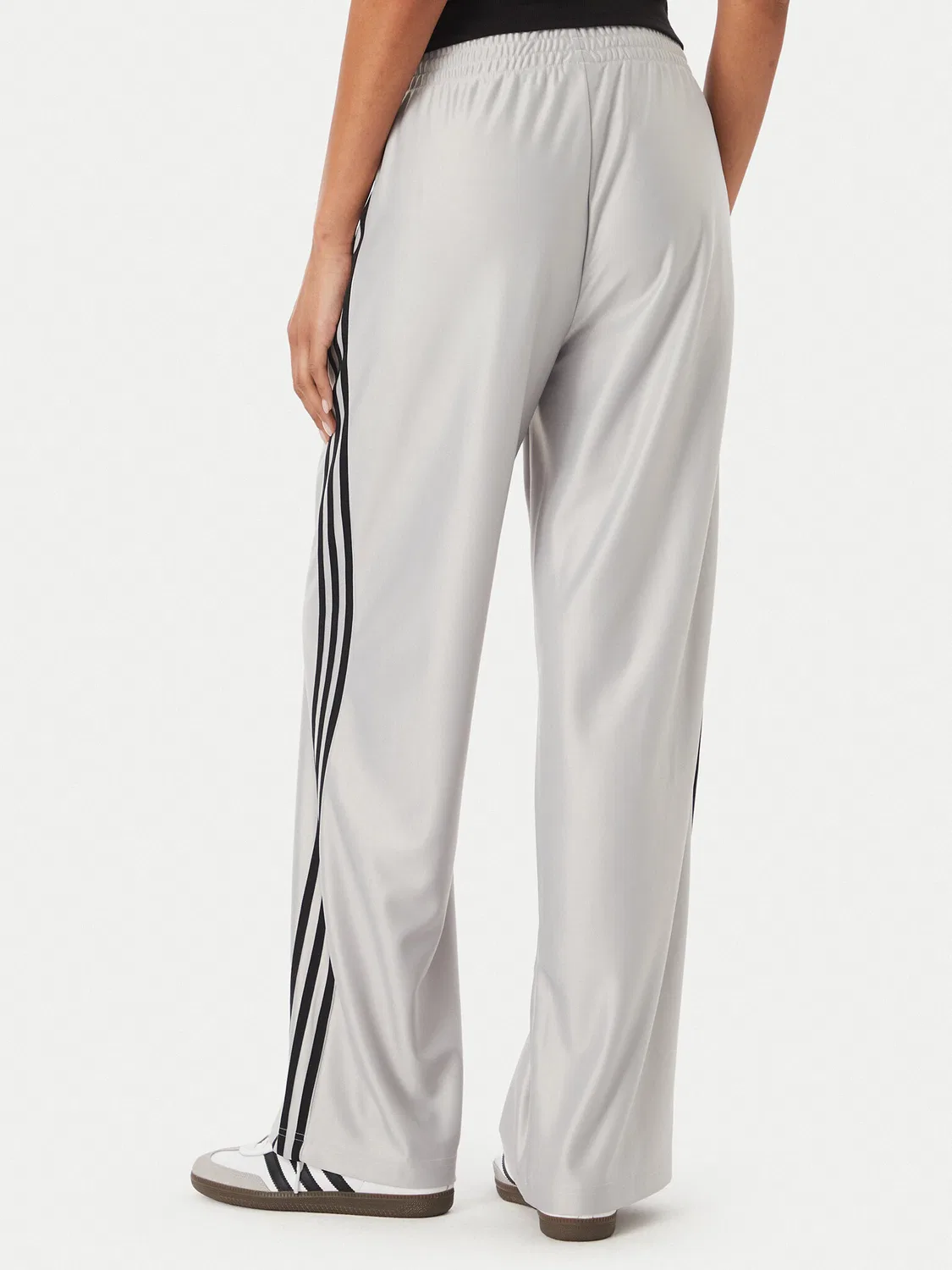 Женские спортивные штаны с широкими штанинами Metallic Firebird Adidas, светло-серый — фото 3
