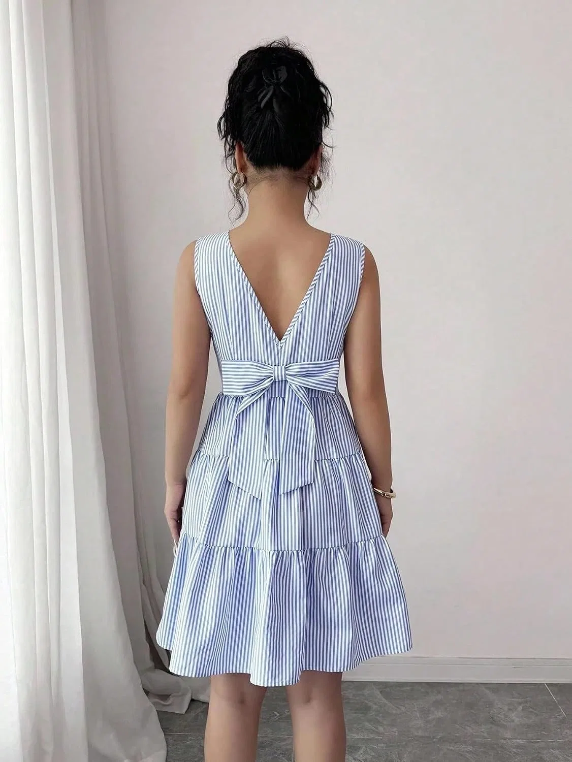 Женское повседневное платье мини с рюшами Backless Bowknot, Blue and White — фото 4