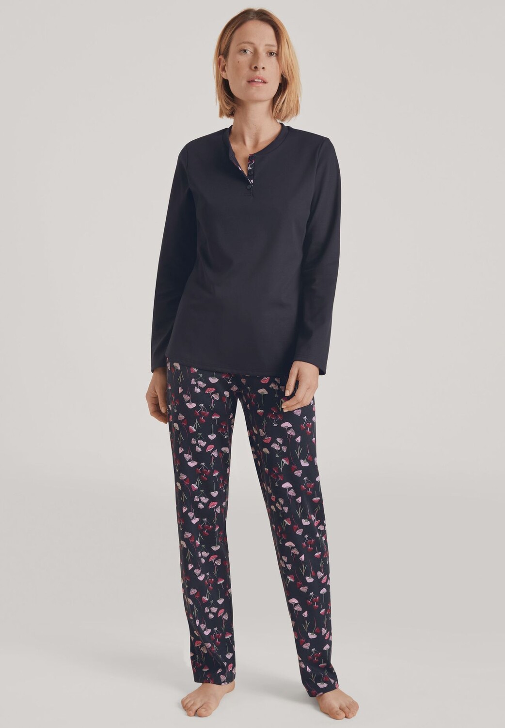 

Женская пижама Henley Midnight Mushrooms CALIDA, цвет Dark Lapis Blue