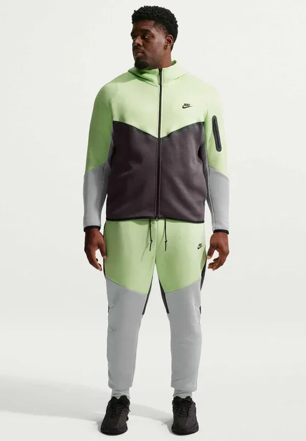 Тренировочные штаны Nike Sportswear M nk tch flc jggr tracksuit bottoms, светло-жидкий лайм, антрацит, светло-дымчато-серый, черный