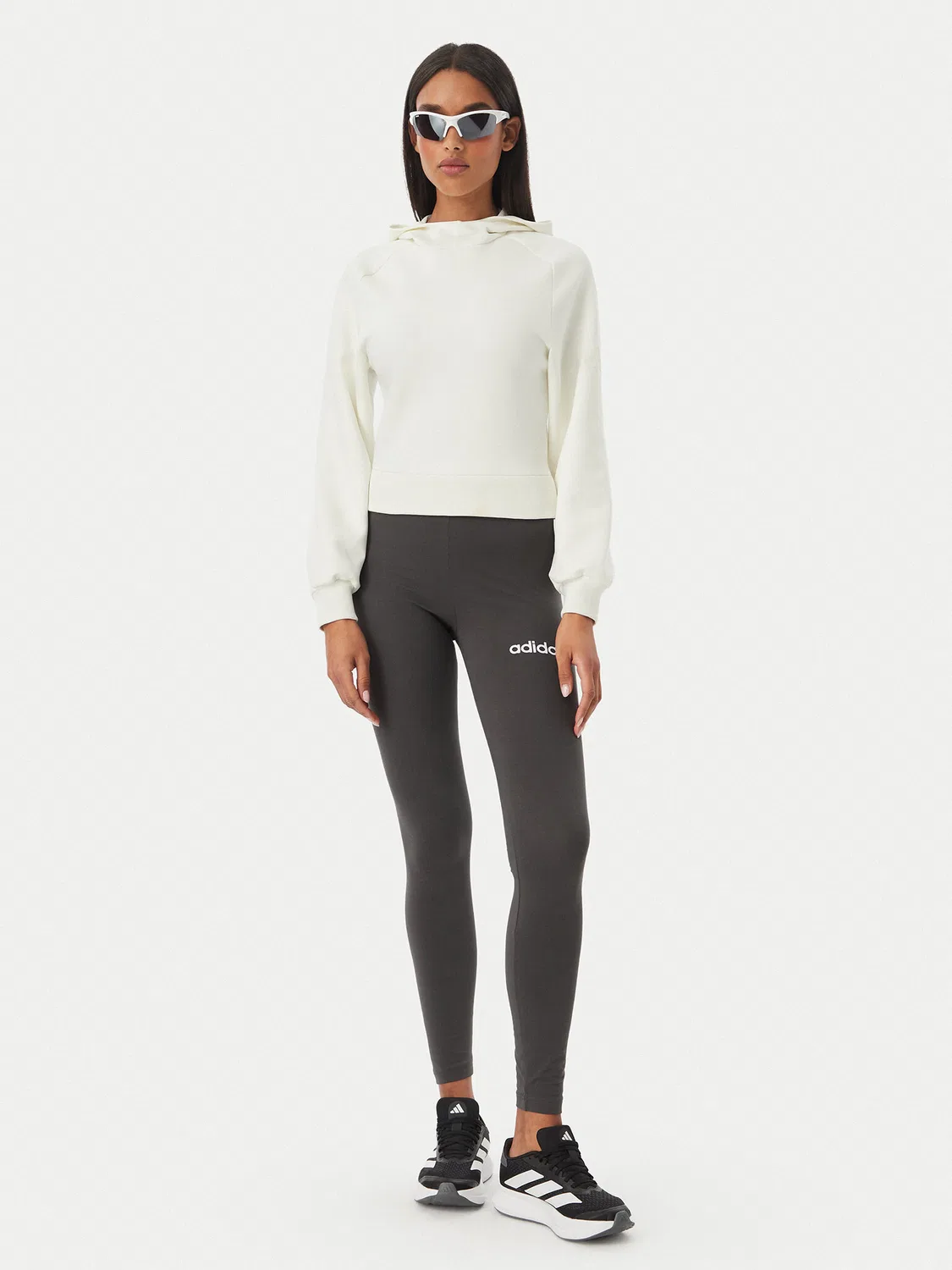 Женская толстовка стандартного кроя Soft Lux Adidas, кремовый — фото 2