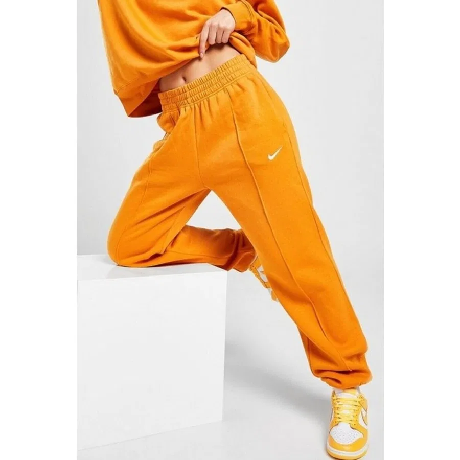 Спортивные штаны свободного кроя с эластичным поясом Nike Sportswear Essential, Оранжевый