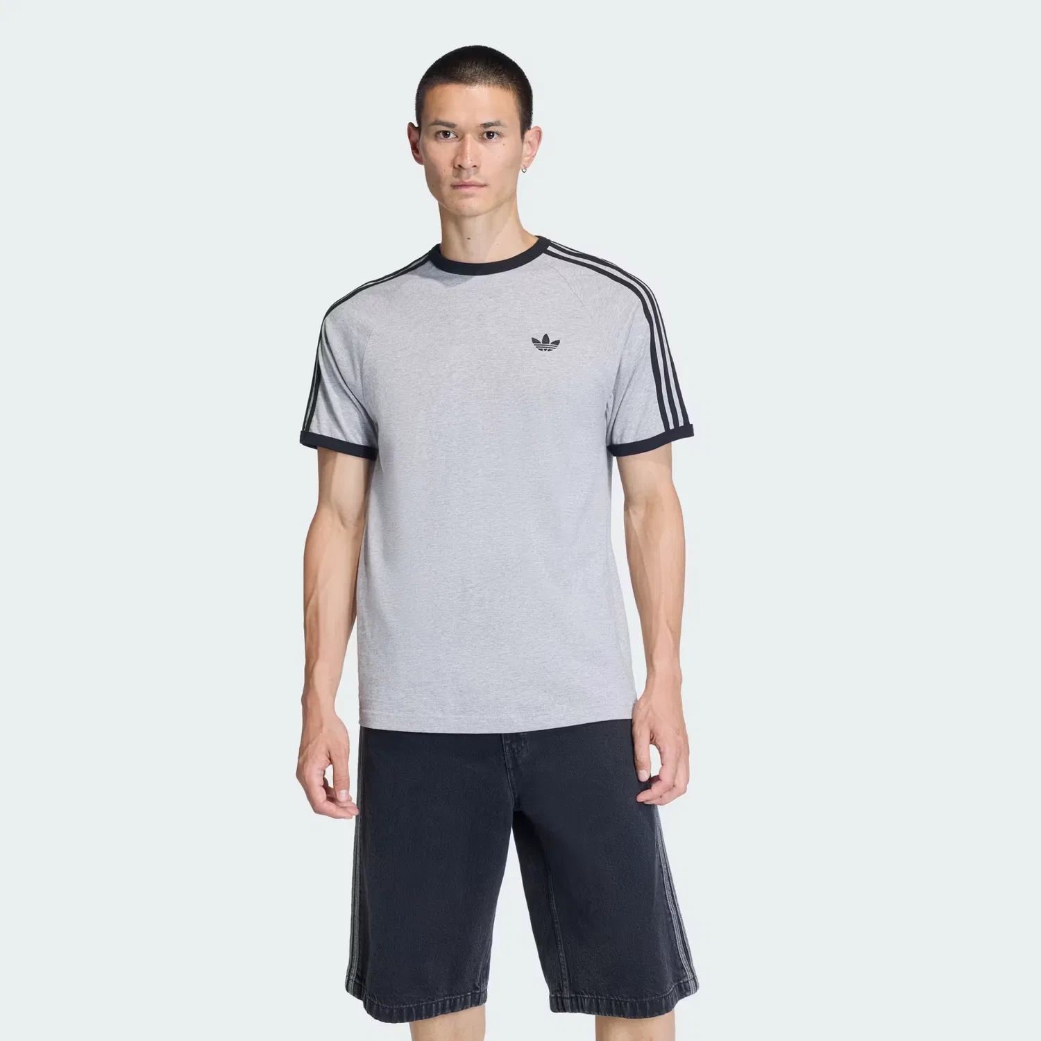 Мужская футболка с полосами на рукавах 3-Stripes T-Shirt Adidas Originals, серый меланж