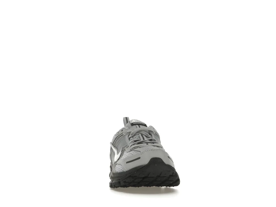 Детские кроссовки Lifestyle Nike Zoom Vomero 5, Wolf Grey/Black/Anthracite/Summit White — фото 2