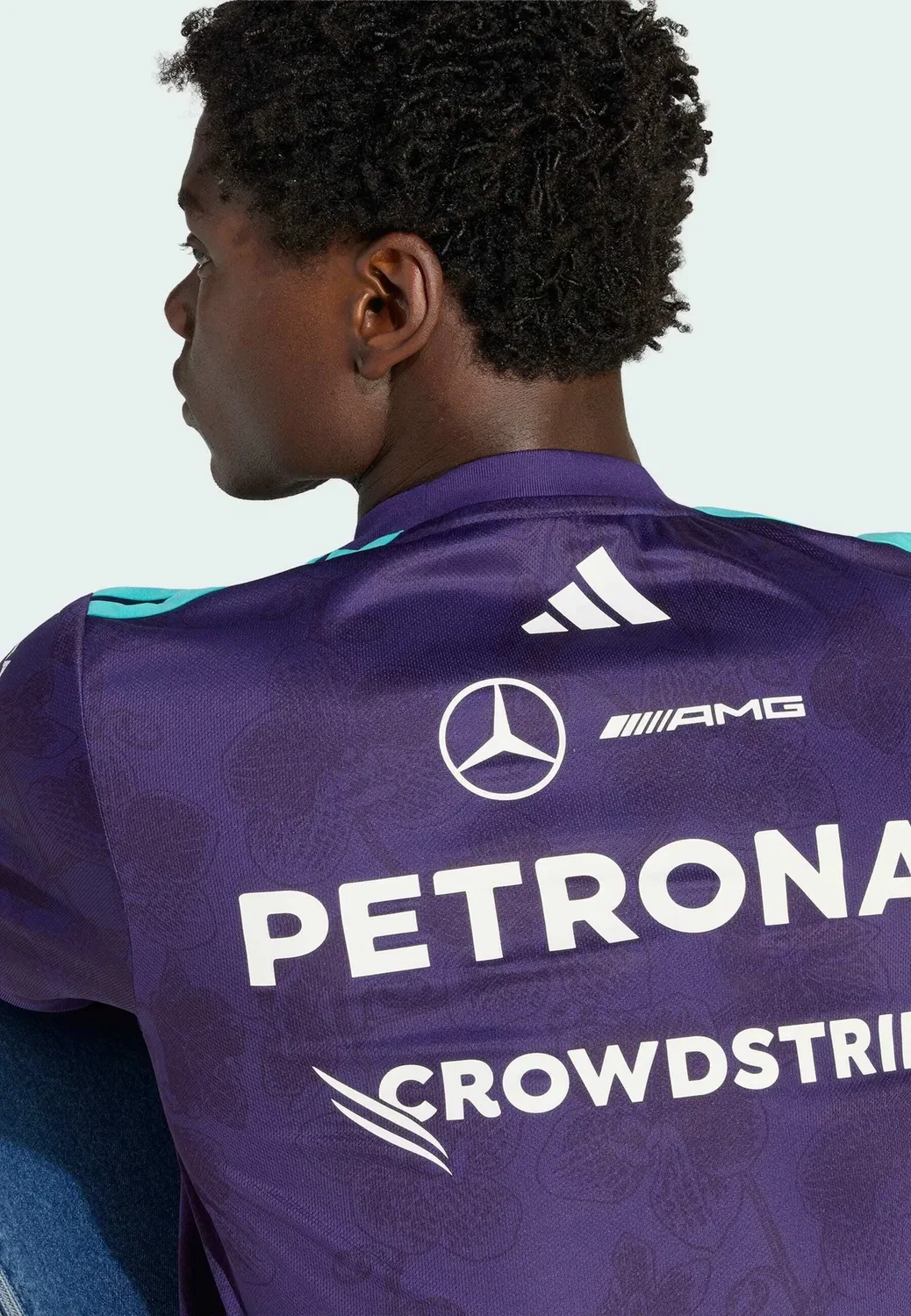 Футболка Mercedes - AMG Petronas Formula 1 Team Ванды Блум - спортивная футболка Adidas Performance, Dark Purple — фото 4