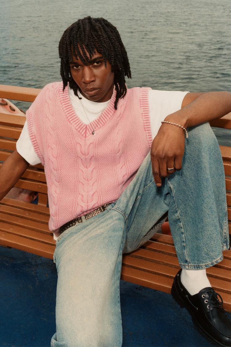 

Жилет с косой вязкой Pull And Bear, розовый