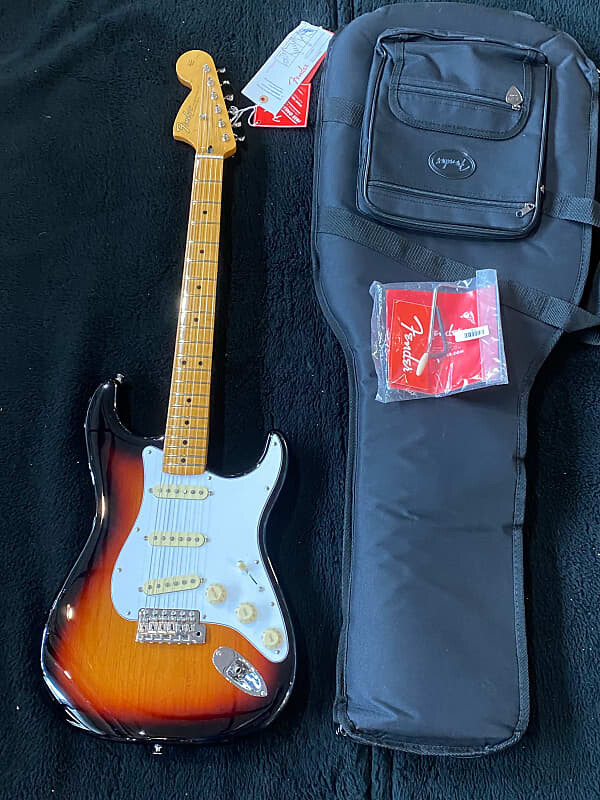 

Fender Jimi Hendrix Artist Series Signature Stratocaster 3-Color Sunburst #MX22278285 7lbs, 10.5oz